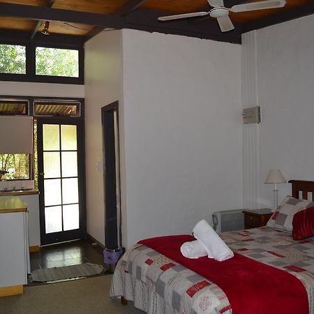 Colonial Motel Omeo Room photo